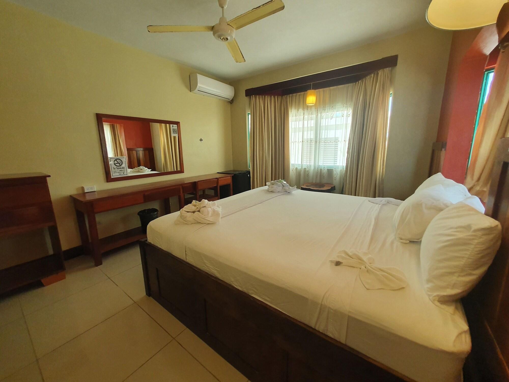 Caye Caulker Plaza Hotel 外观 照片