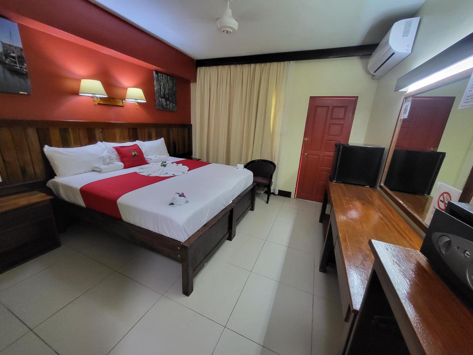 Caye Caulker Plaza Hotel 外观 照片